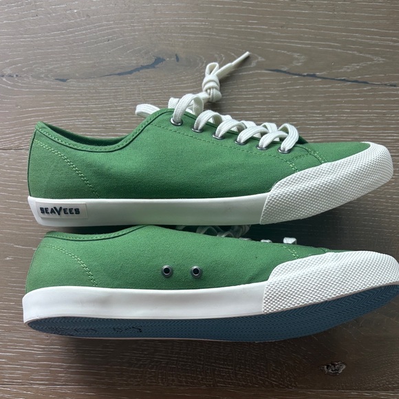 NWOT SeaVees Classic Green Canvas Shoes with White Accents 8.5 - Picture 4 of 6
